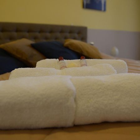B&B Le Colonne Brindisi Ngoại thất bức ảnh