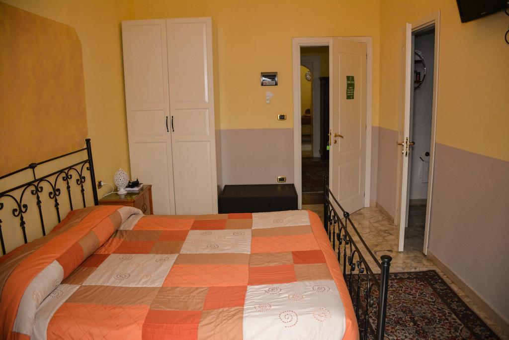 B&B Le Colonne Brindisi Ngoại thất bức ảnh