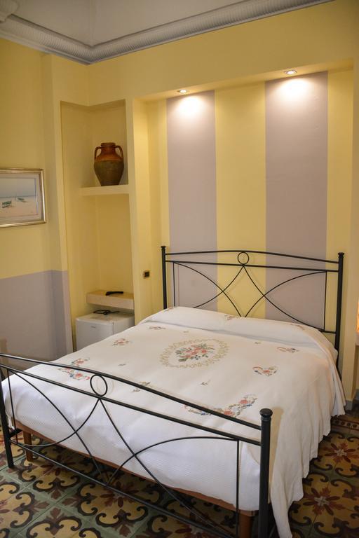 B&B Le Colonne Brindisi Ngoại thất bức ảnh