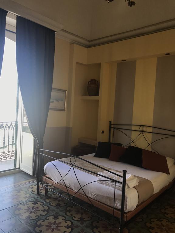 B&B Le Colonne Brindisi Phòng bức ảnh