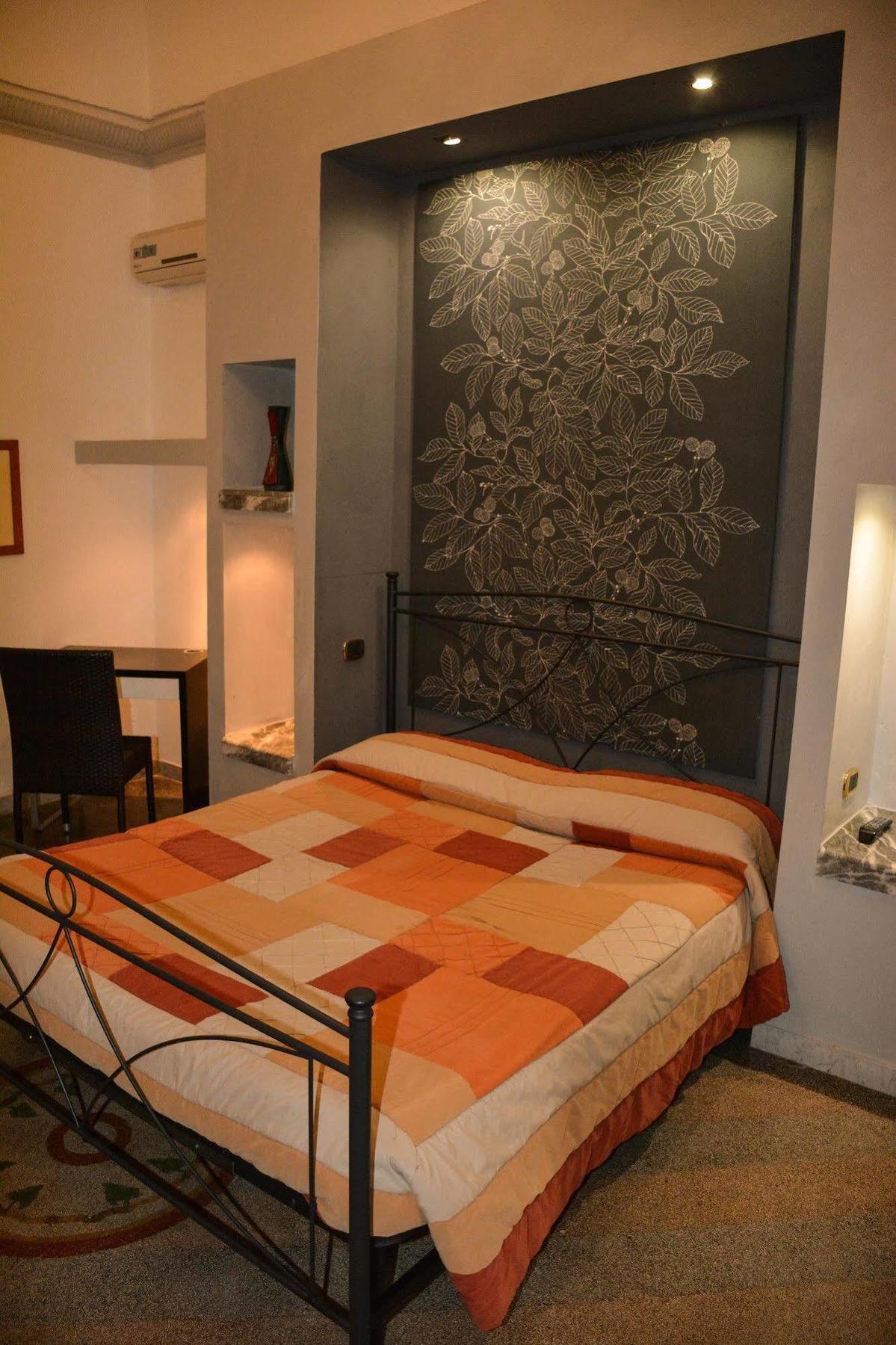 B&B Le Colonne Brindisi Ngoại thất bức ảnh